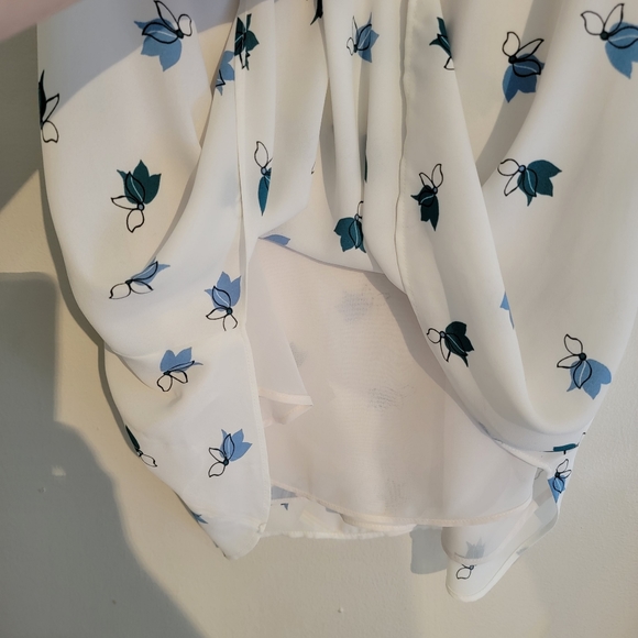 Ann Taylor Loft Flowy Floral Chiffon Camisole - Picture 4 of 9